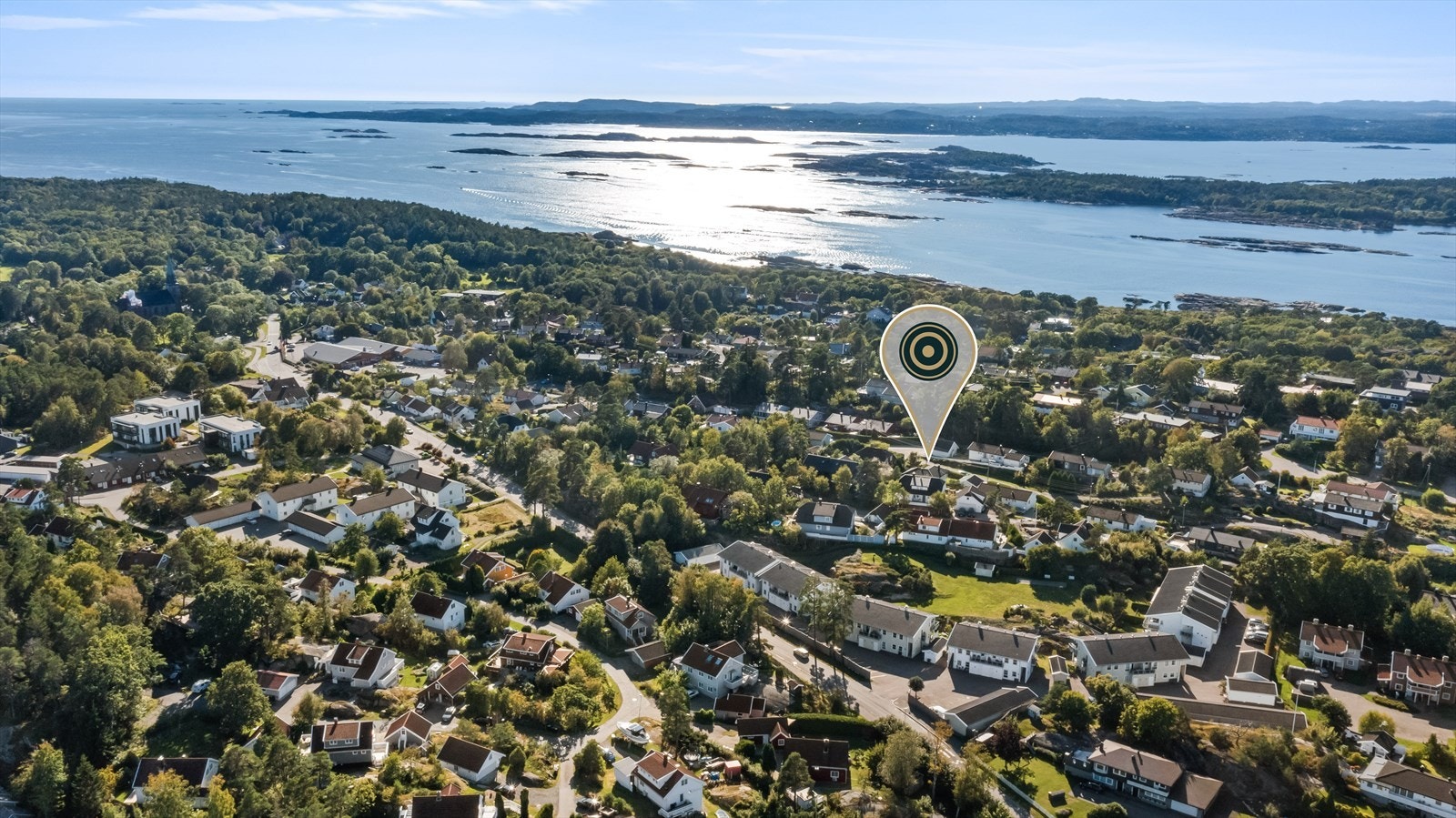 Og med Tjømes flotte turområder, kunstgressbane på Ormelet, Stall Verdens Ende ridesenter og idrettshall, vil du alltid ha noe å gjøre. Galleribilde