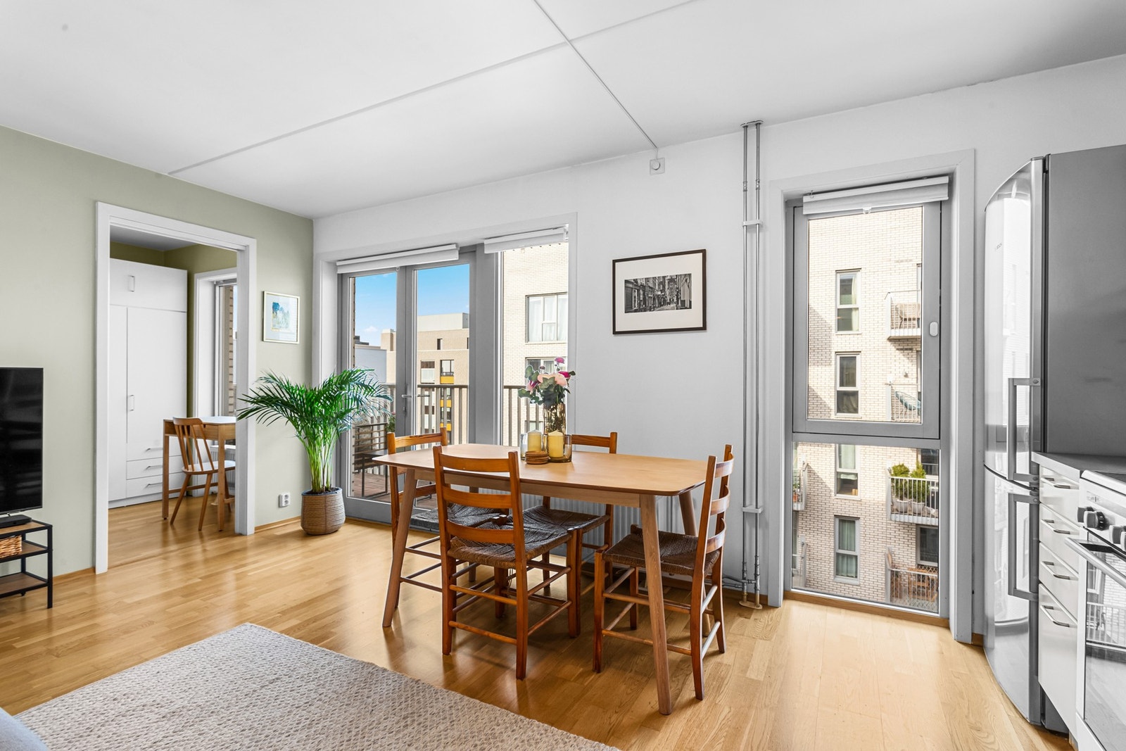 Her kan du flytte rett inn da leiligheten holder en god standard fra 2009. Galleribilde