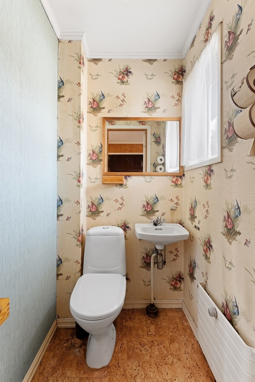 Toalettrom med adkomst fra entrè Galleribilde