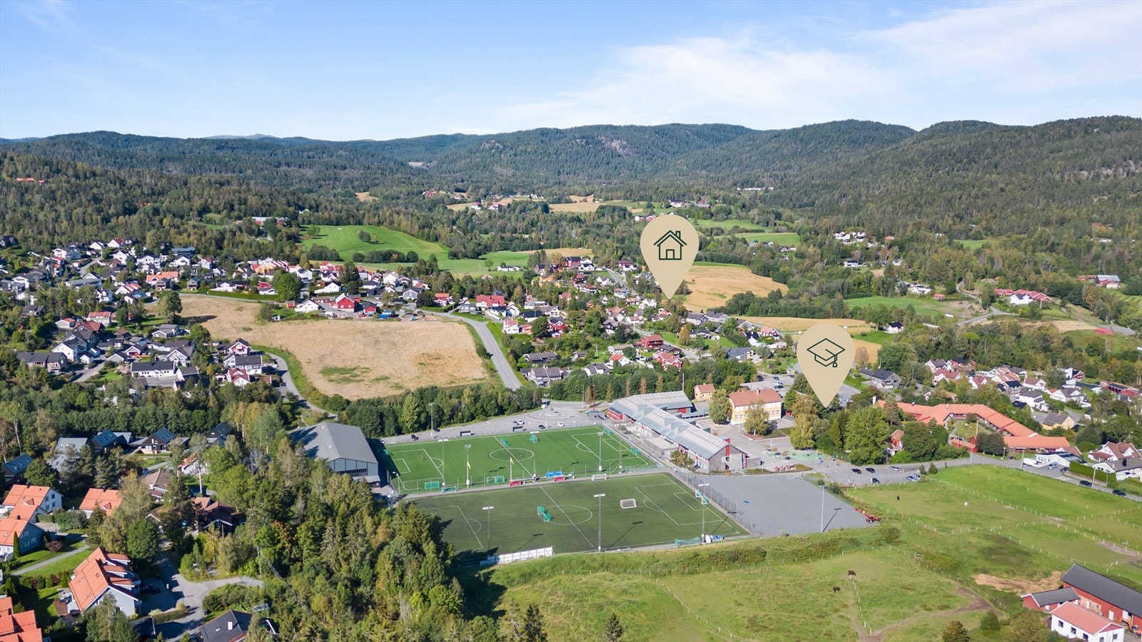 Fra eiendommen er det gåavstand til Lommedalen skole og idrettsanlegg Galleribilde