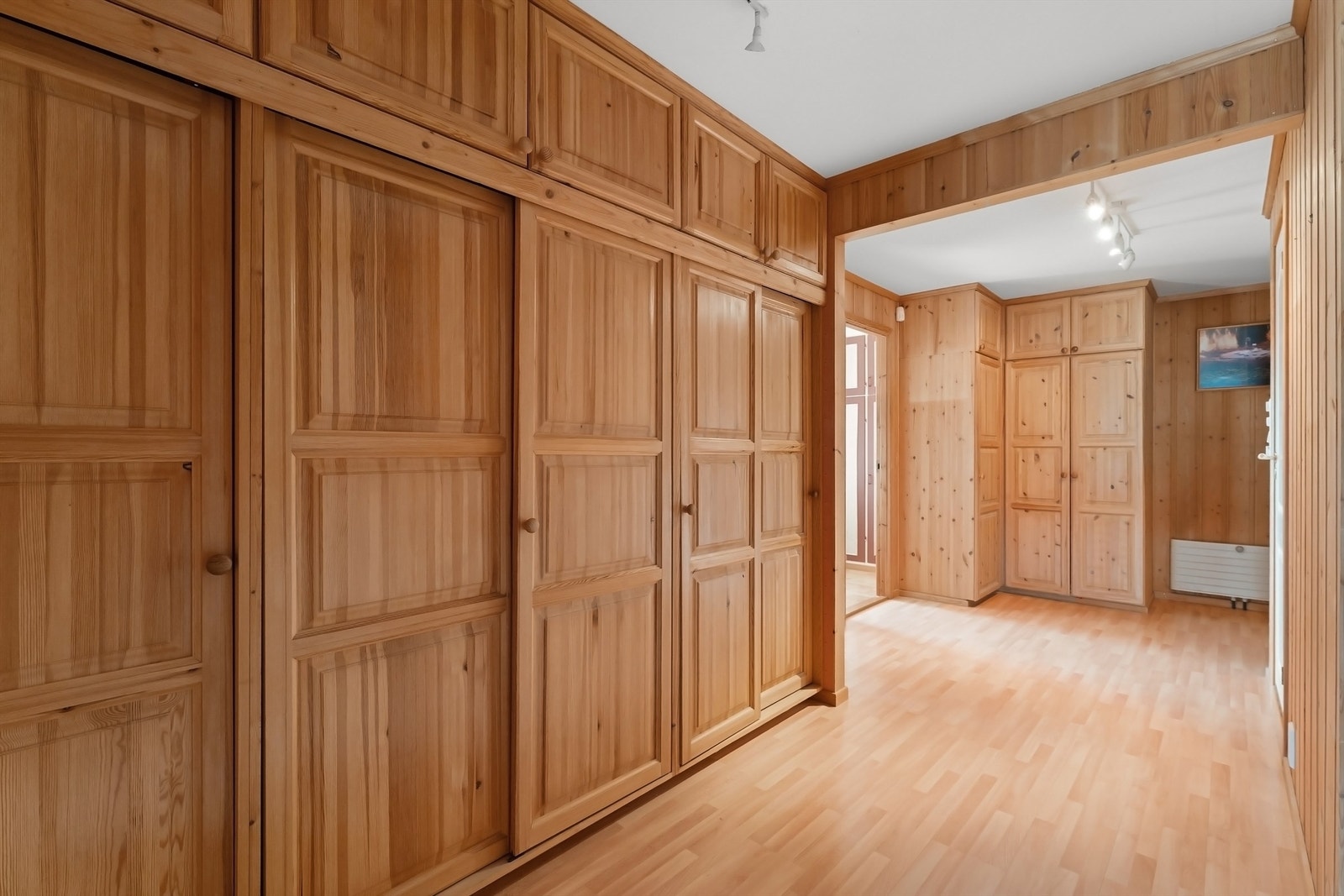 Godt med skapplass til hele familien Galleribilde