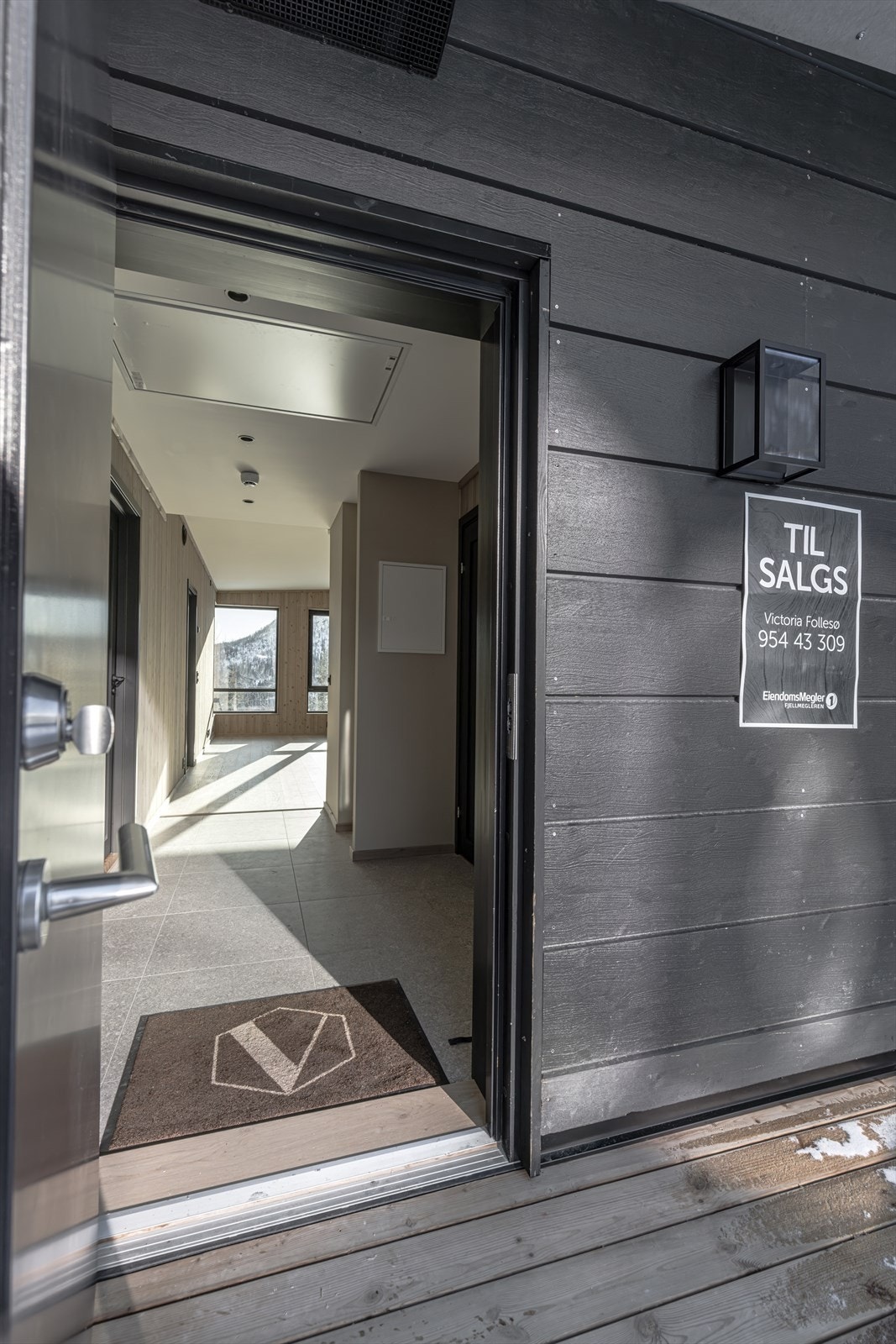 Inngangsparti. Galleribilde