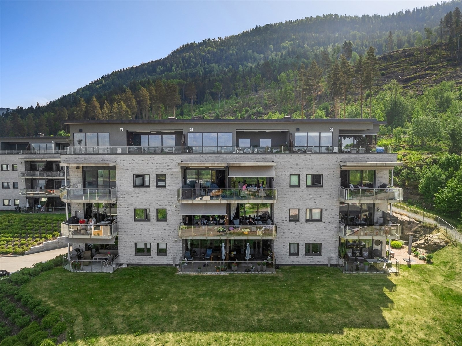 Klokkerlia 30C. Galleribilde