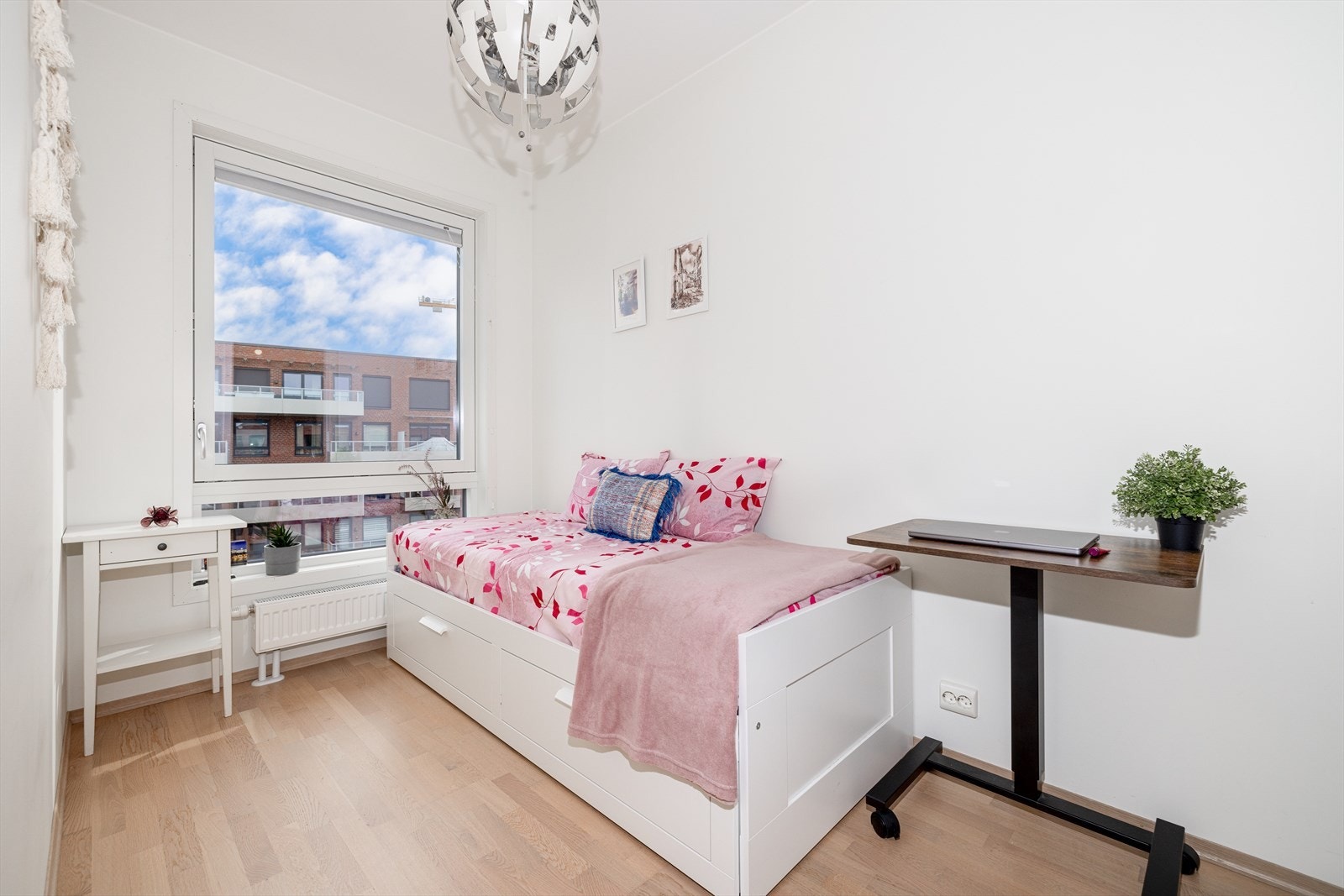 Soverom to Galleribilde