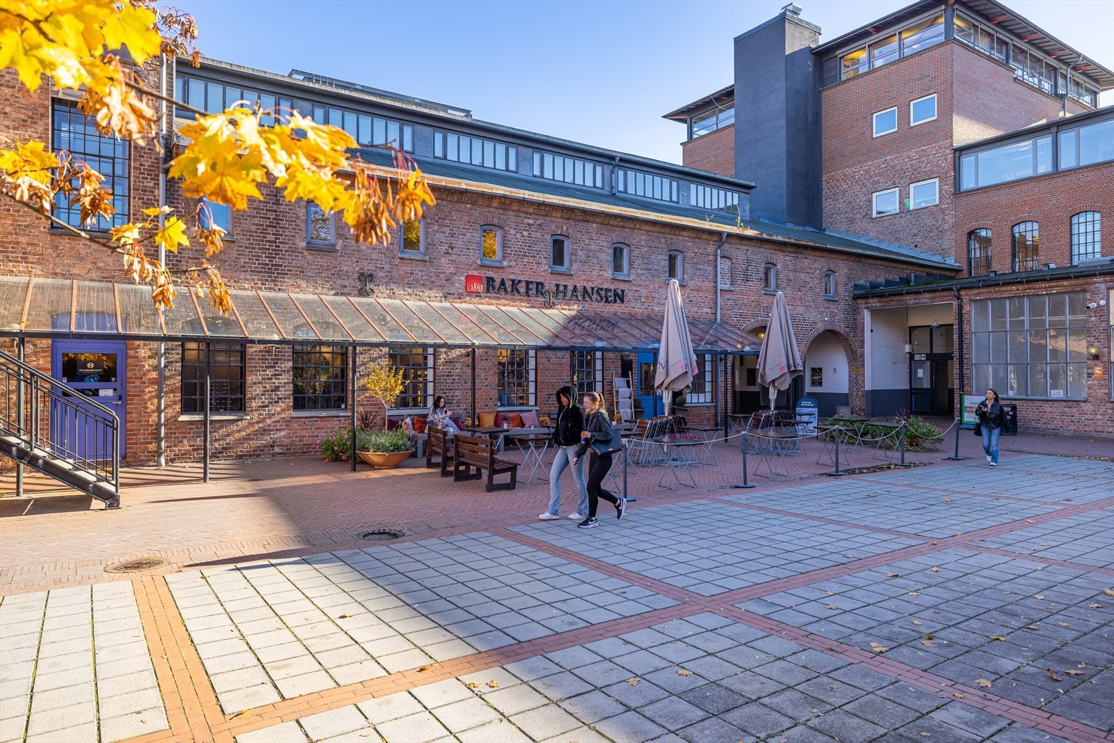 Omra debilder-6.jpg Galleribilde