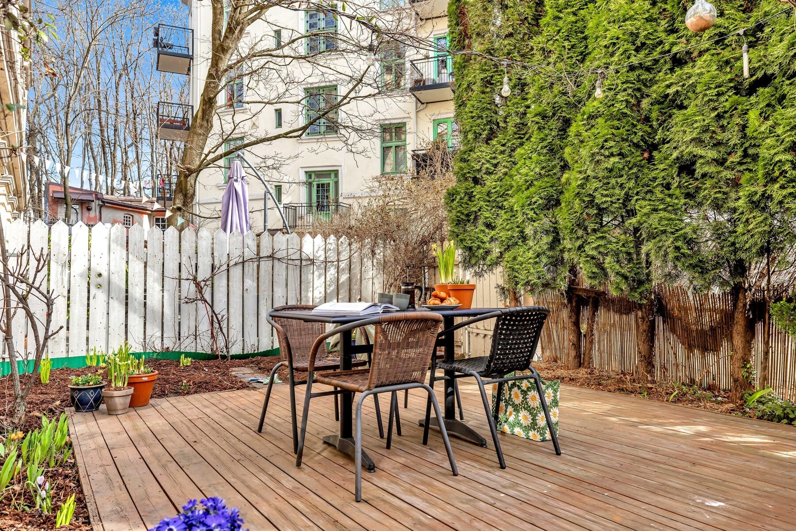 For de med grønne fingre er det gode muligheter for dyrking i hagen. Galleribilde