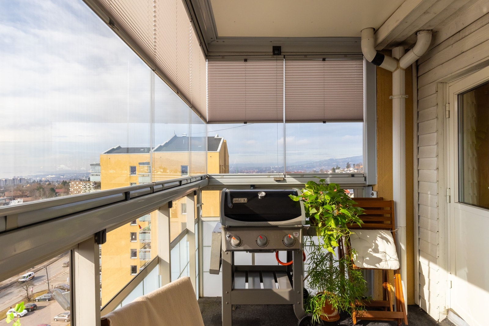 Inviter venner til hyggelige sommerdager- og kvelder hvor solnedgangene kan nytes. Galleribilde