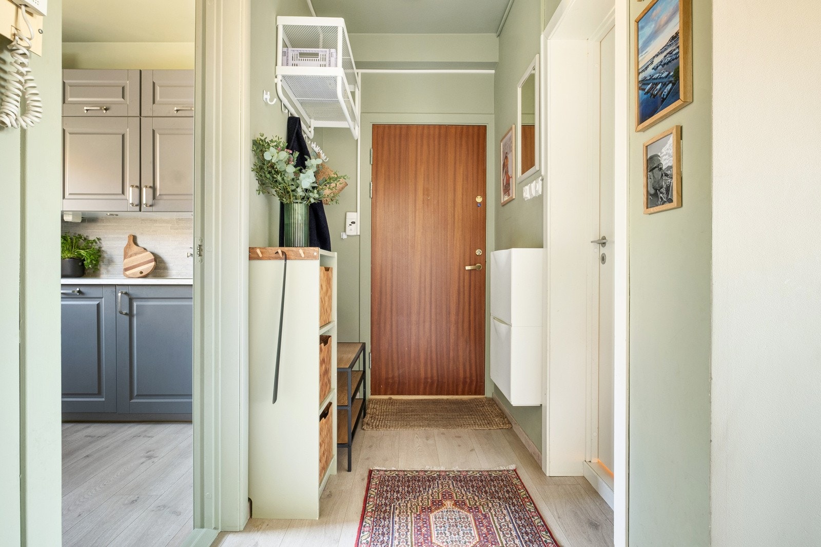 Inngangspartiet er et hyggelig første møte med boligen. Galleribilde