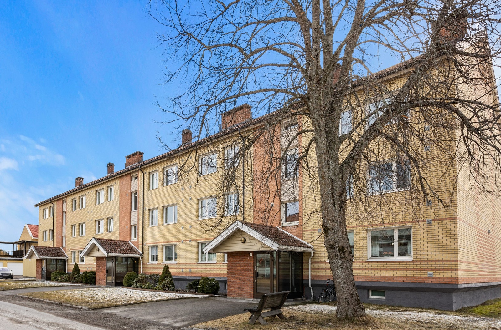 Lys og trivelig 3-roms leilighet i rolig borettslag med kort vei til skole, dagligvarebutikk og kollektivtransport. Galleribilde