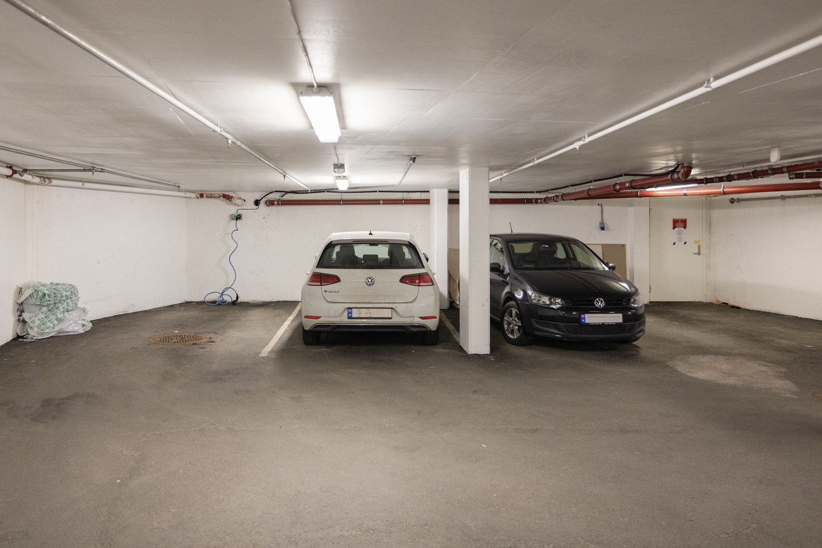 Det medfølger parkering i felles lukket garasjeanlegg. Galleribilde