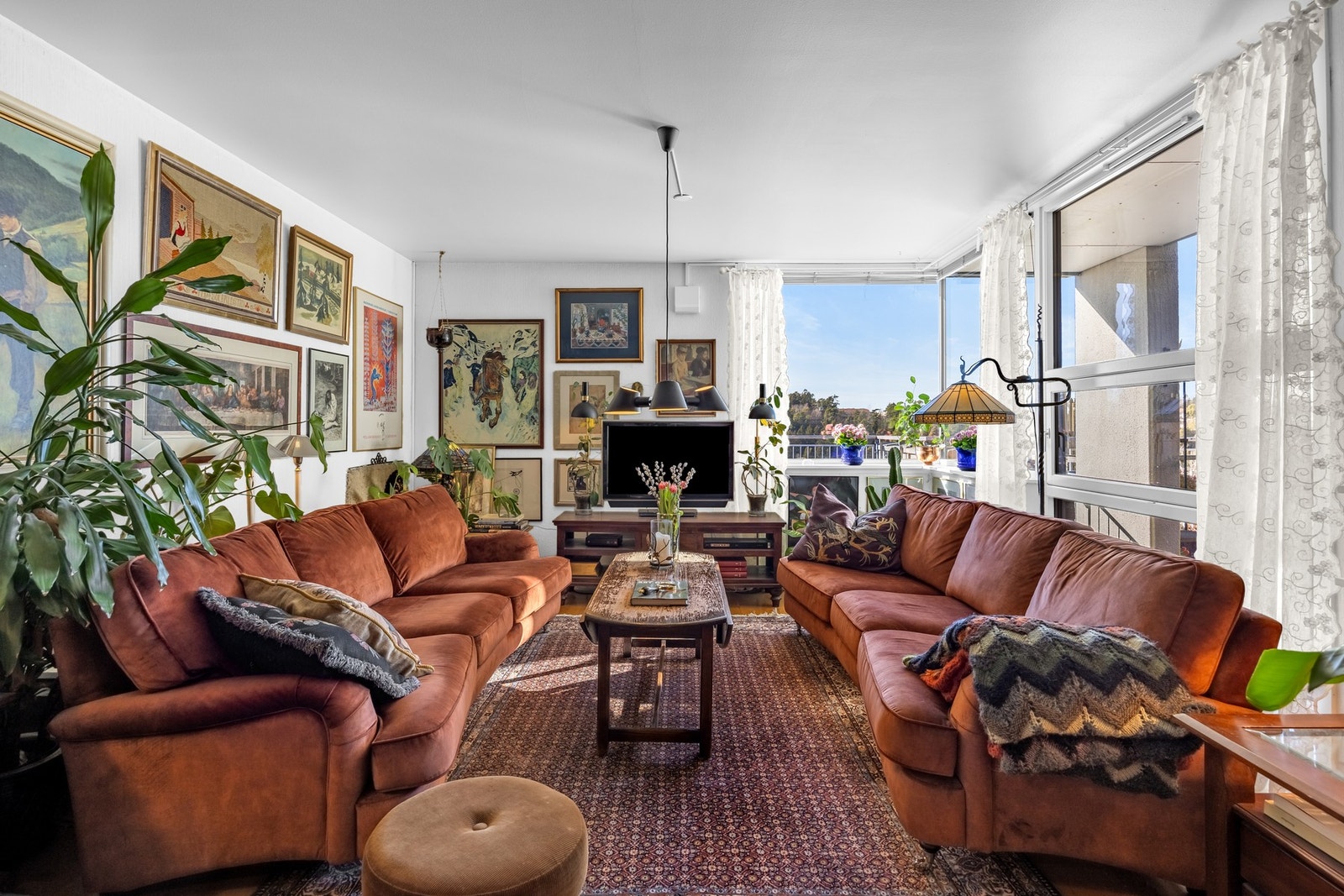 I felleskostnadene har du blant annet varmtvann, kabel-tv og internett inkludert. Galleribilde