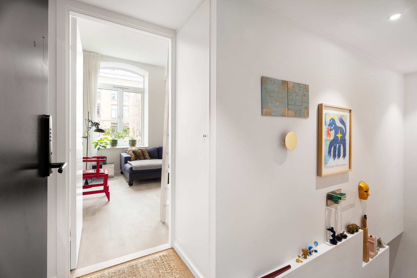 Yale doorman appstyrt kodelås i inngangsdør fra 2024. Galleribilde