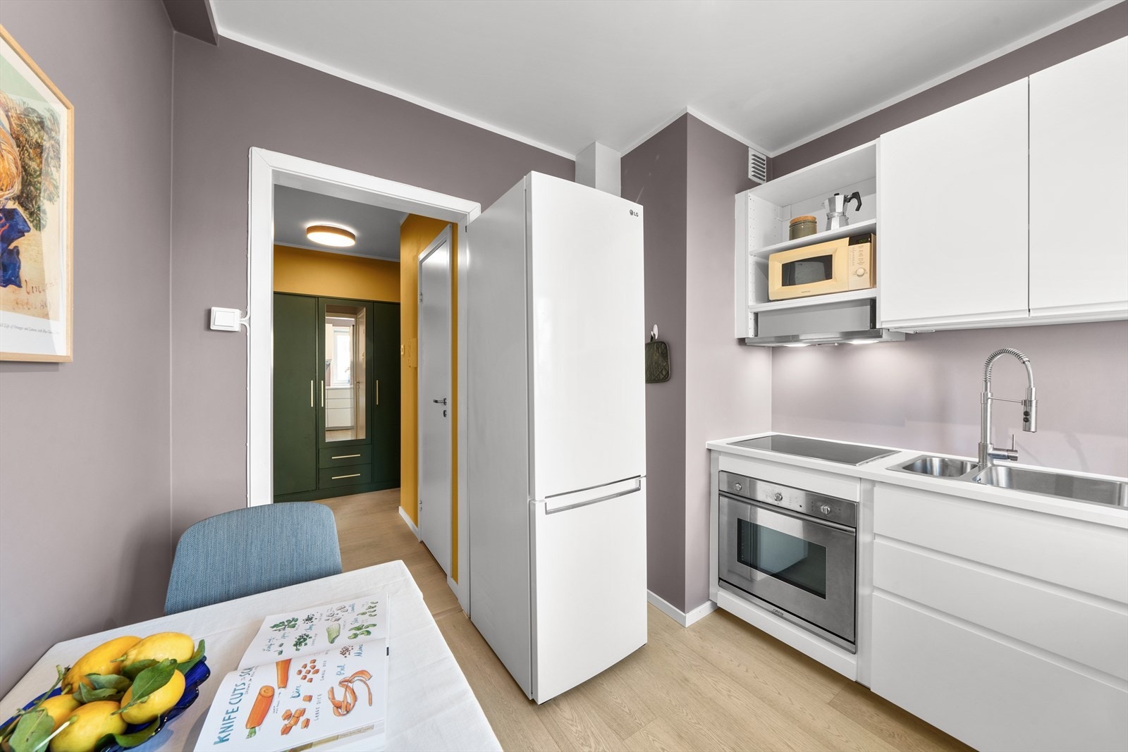 Her er det også plass til et hyggelig frokostbord hvor man kan nyte morgenkaffen. Galleribilde