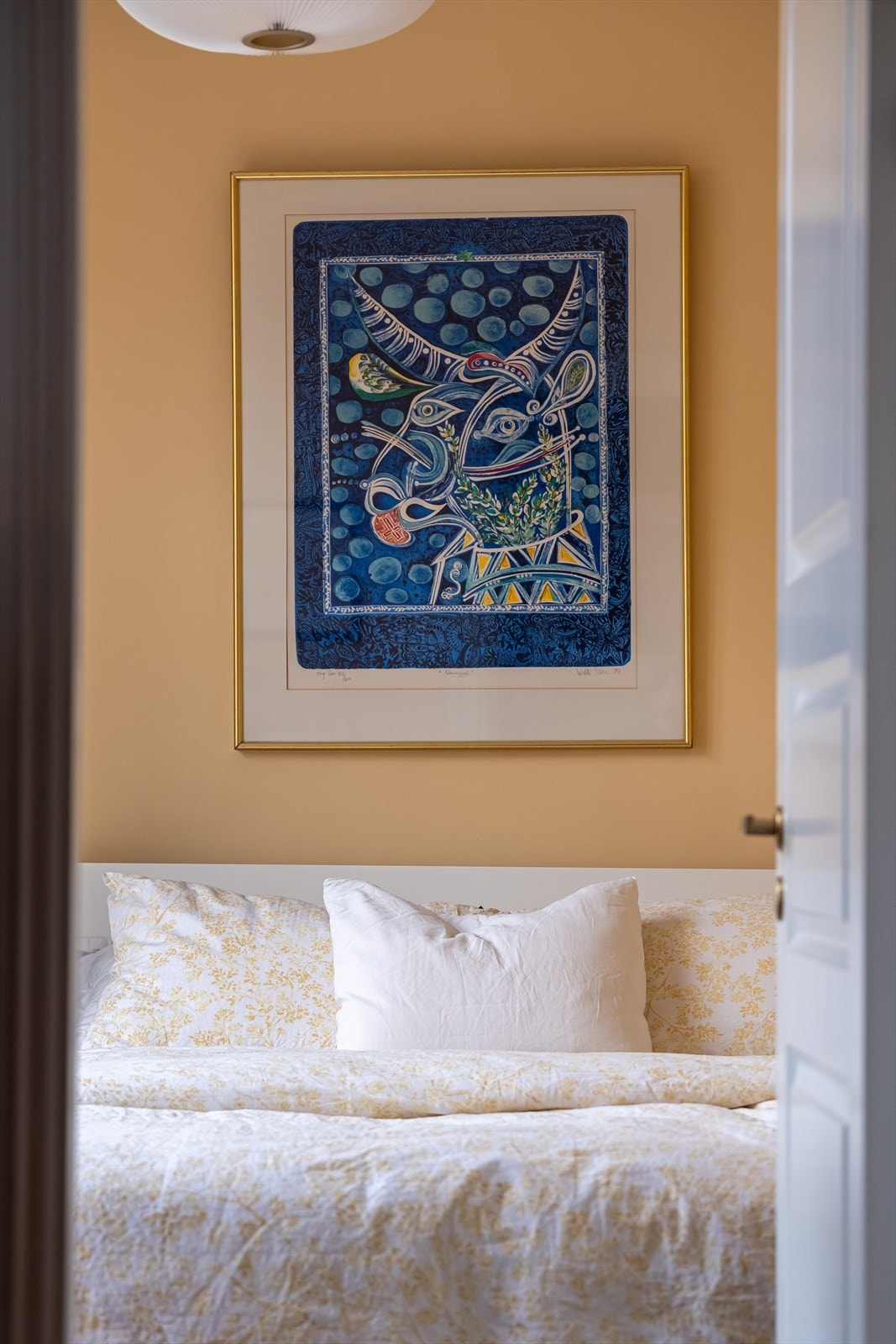 Soverom 2 er i tilknytning til stuen. Galleribilde