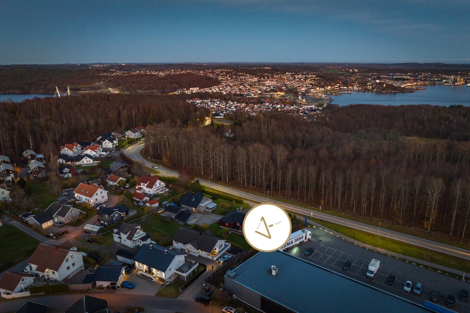 Her bor du flott til, gangvei til både barnehager, barneskole og ungdomsskole. Galleribilde