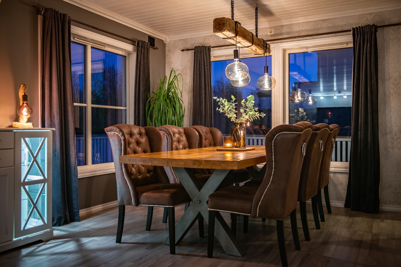 Plass til stort spisebord Galleribilde