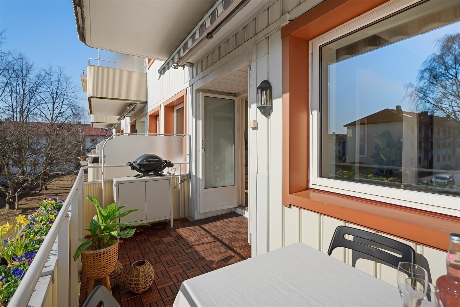 Om sommerstid har du solen fra ca kl. 10-18 ifølge eier Galleribilde