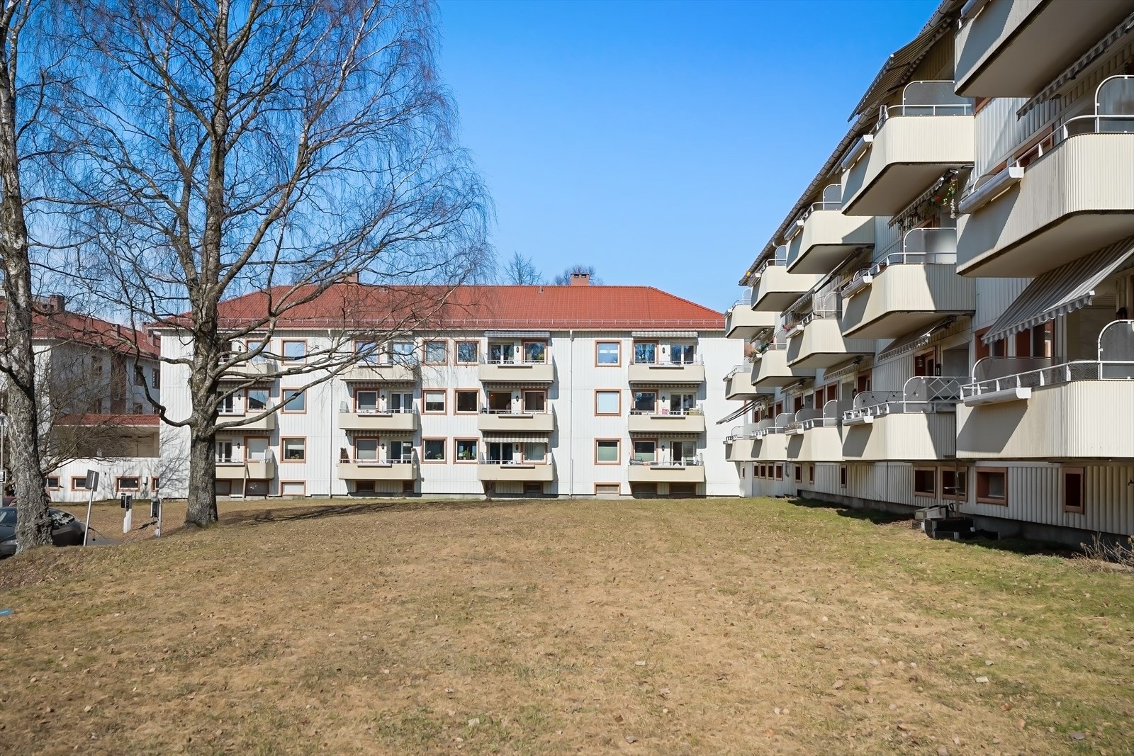 I tillegg til leiligheten er det vaskekjeller, sykkelbod og 3 boder med mye lagringsplass Galleribilde