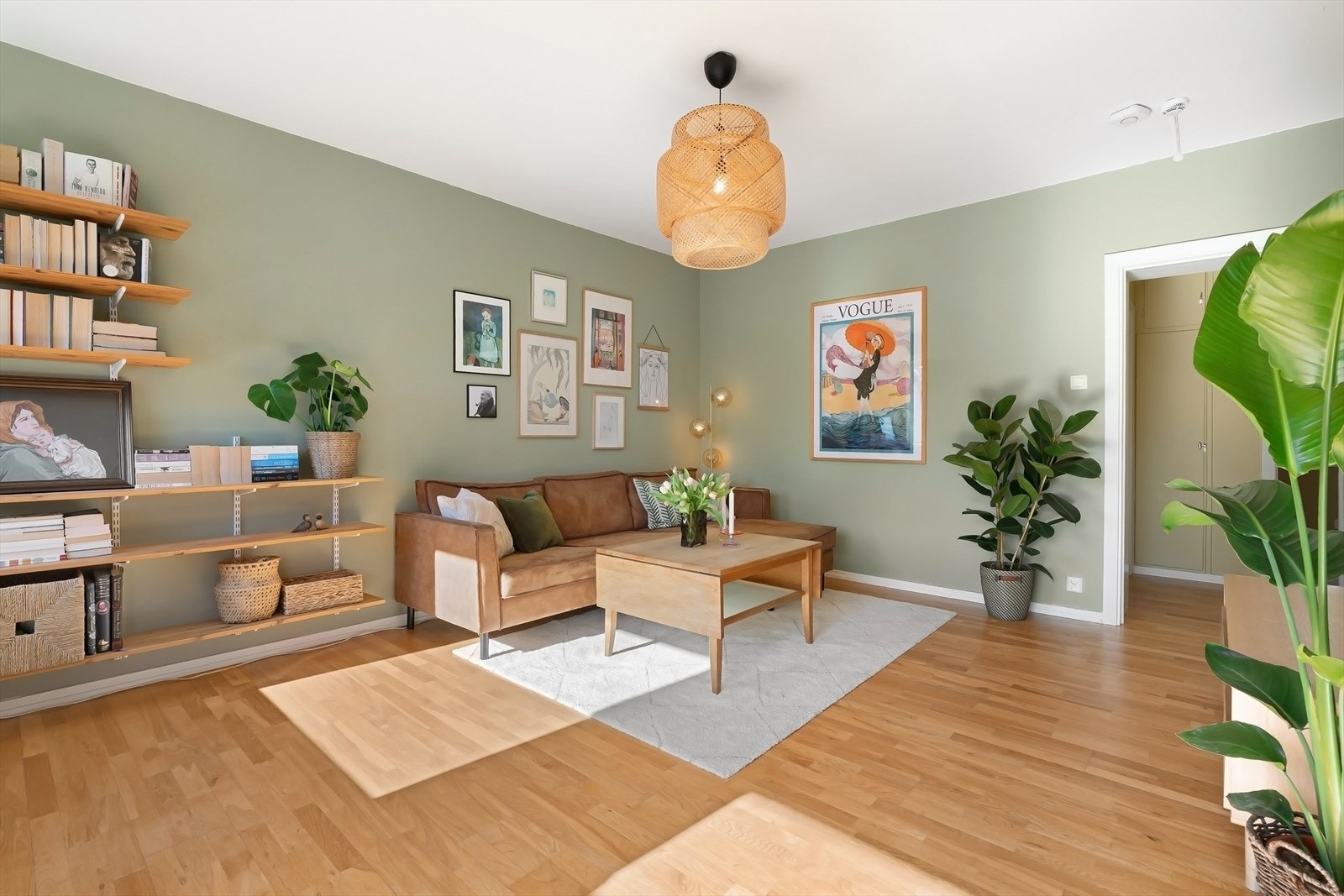 Pen 3-stavs parkettgulv i alle oppholdsrom Galleribilde