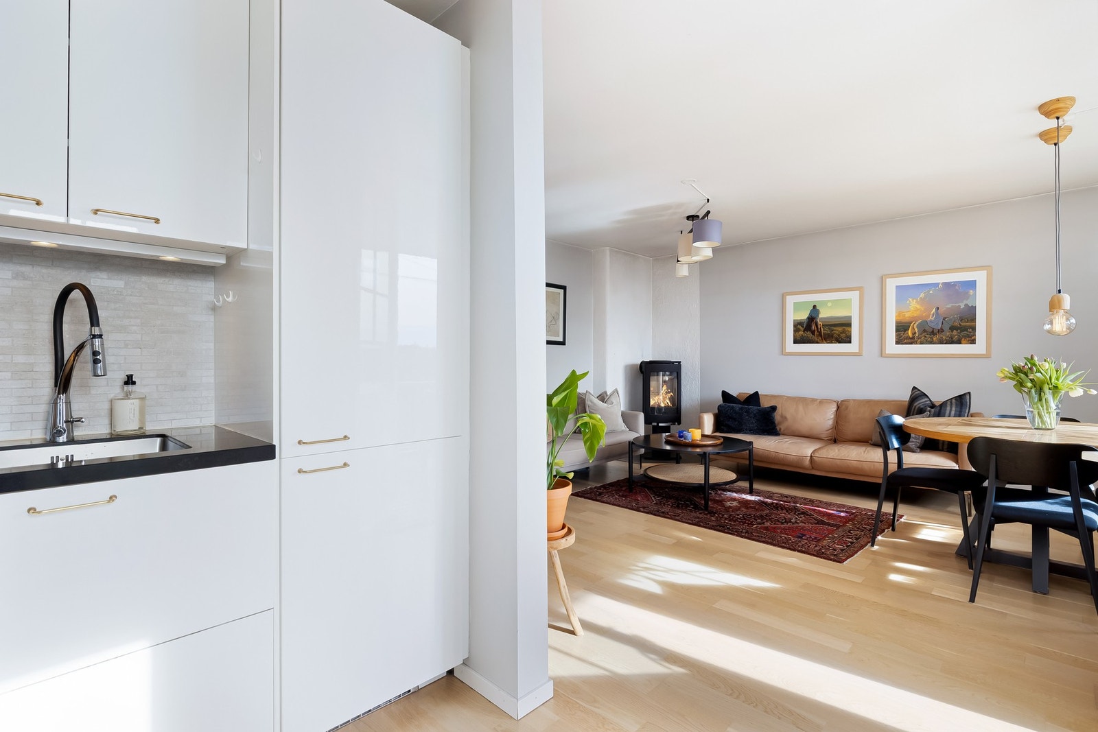 Kjøkkenet har kullfiltervifte. Galleribilde