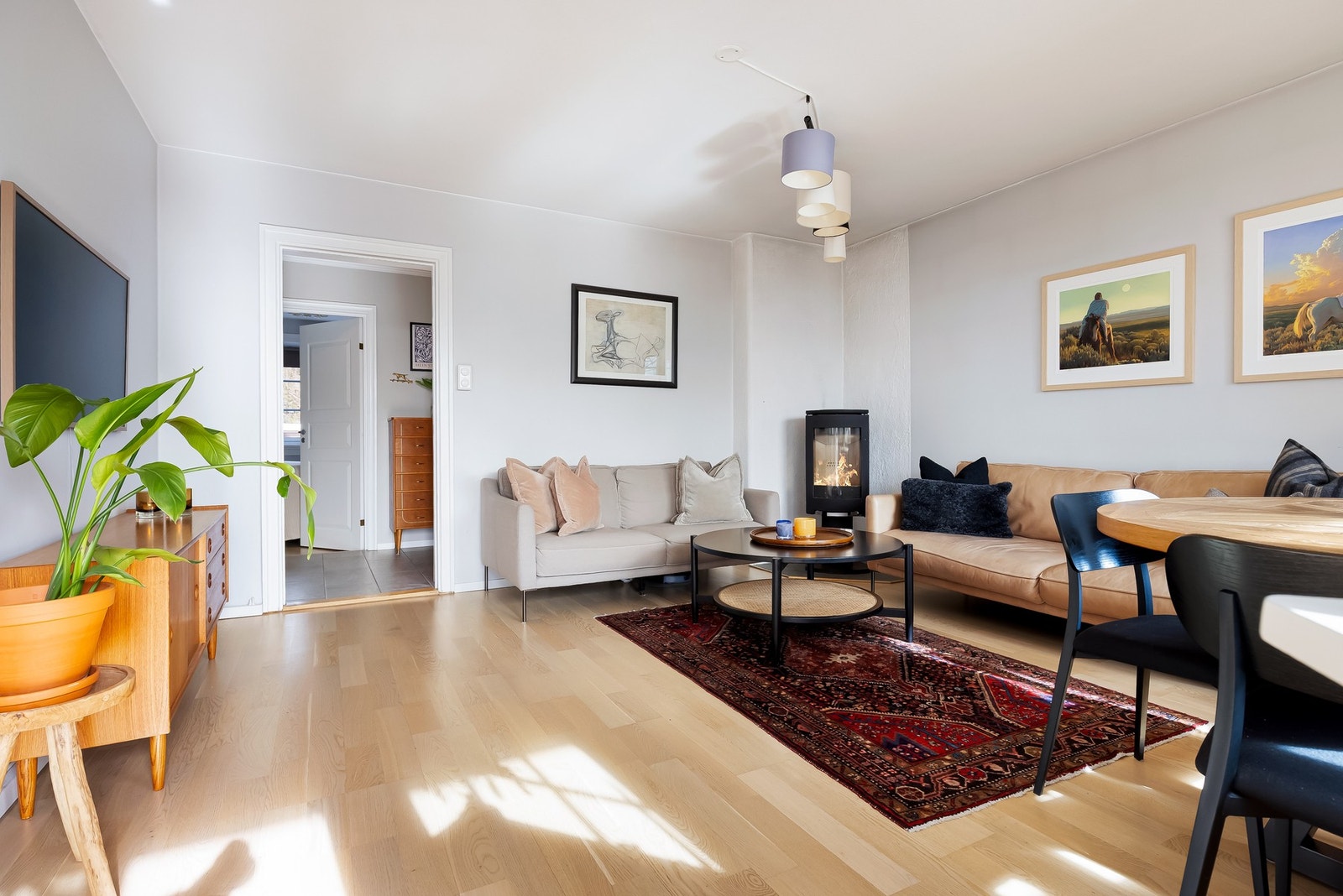 Stuen er av god størrelse. Galleribilde