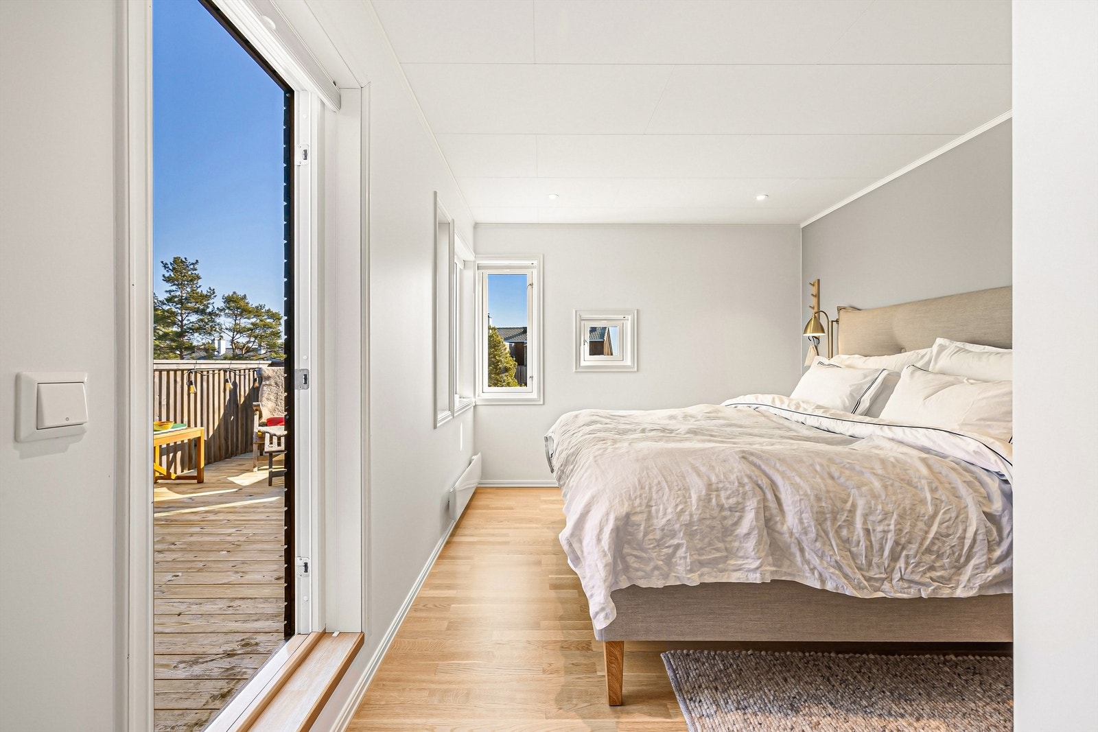 Muligheten til å gå rett ut på balkongen er spesielt prisverdig i årets varme måneder. Galleribilde