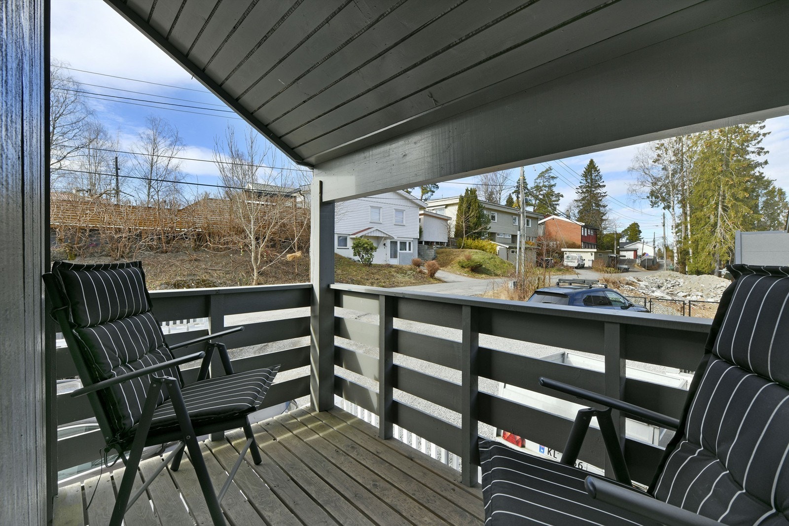 Terrasse med adkomst fra soverom 1 - overbygget på 4 kvm Galleribilde