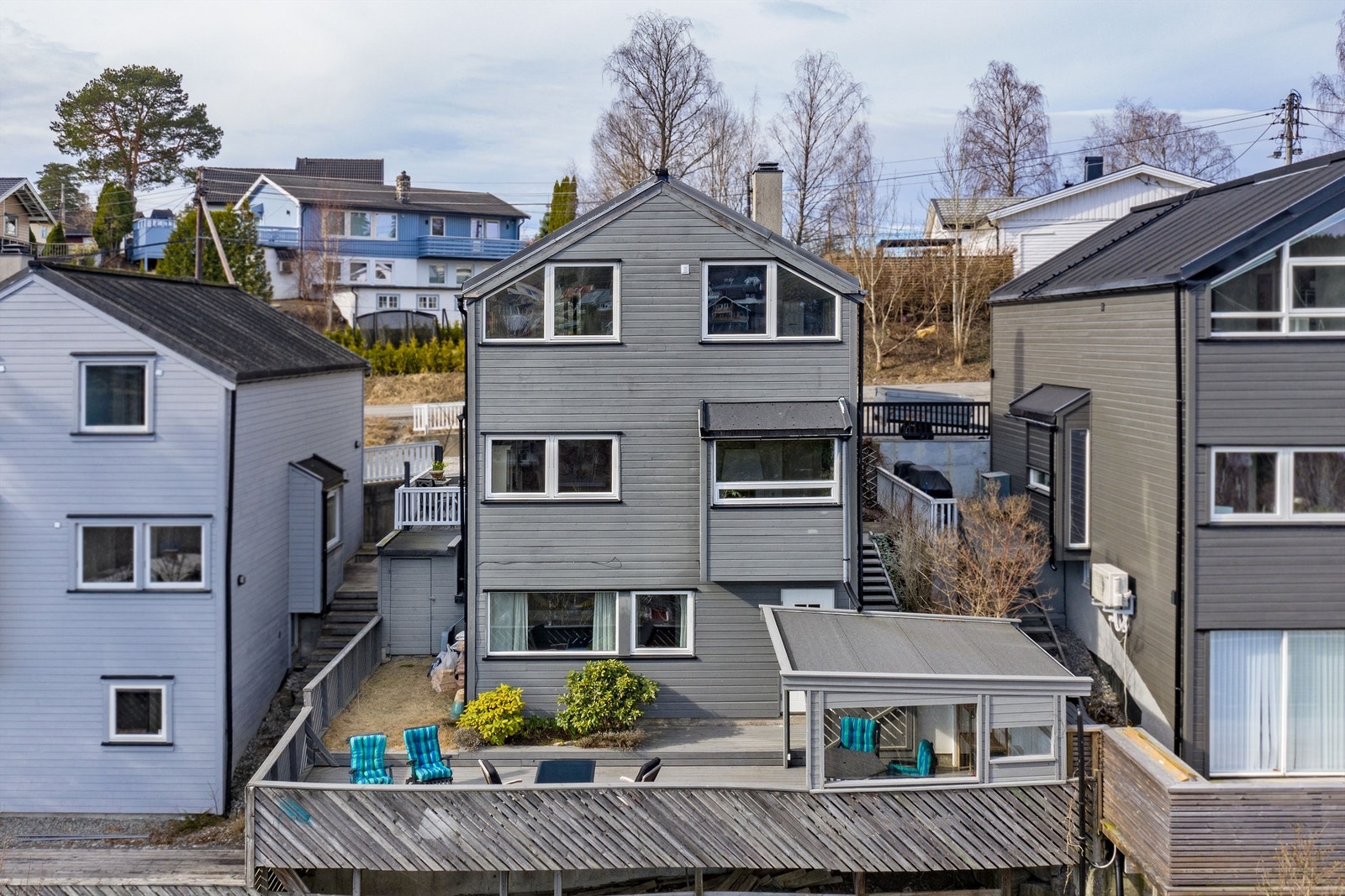 Velkommen til Skausnaret 14B - enebolig over tre plan i et etablert boområde Galleribilde