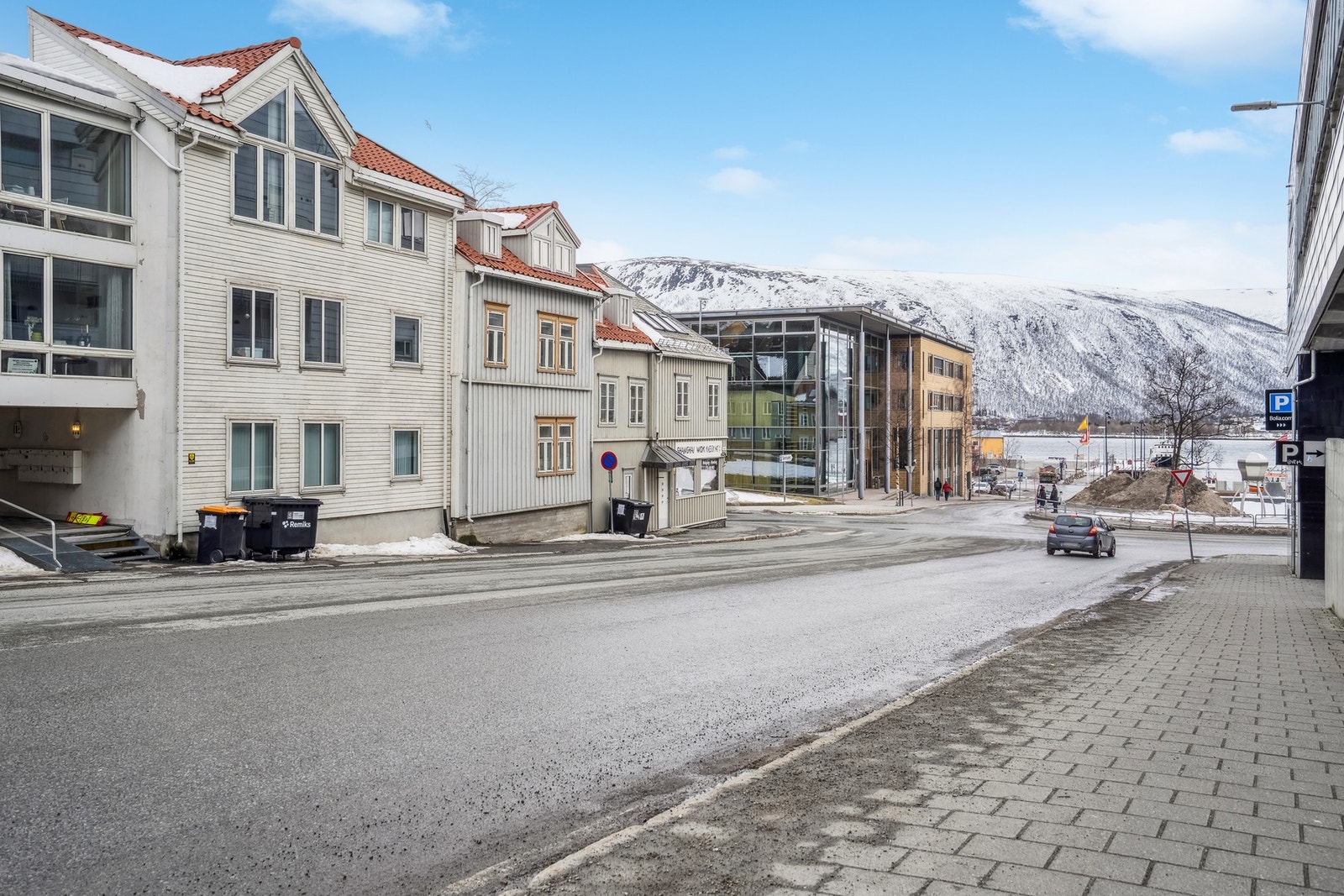 Fasade. Galleribilde