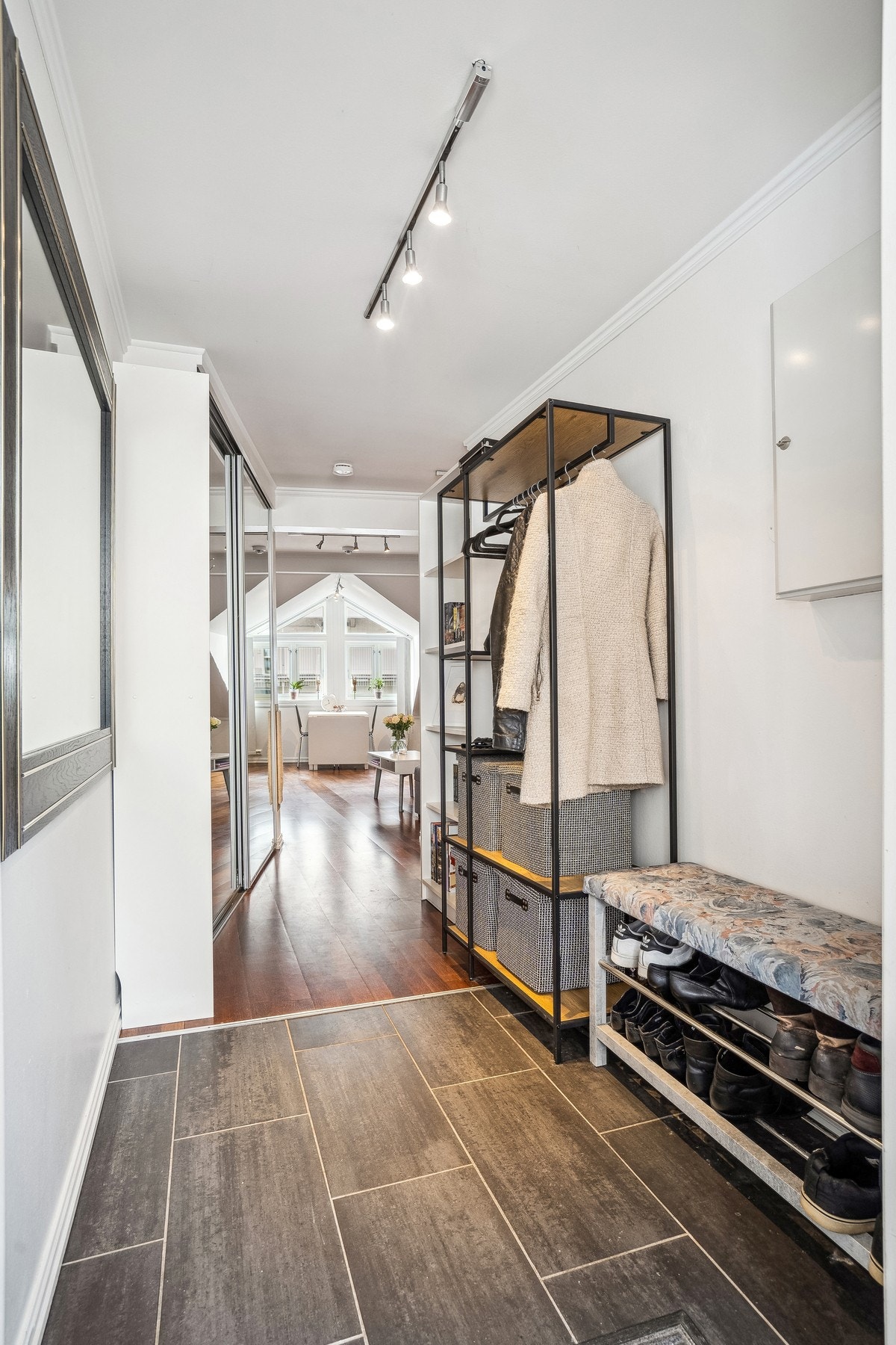 Velkommen inn - Entré Galleribilde