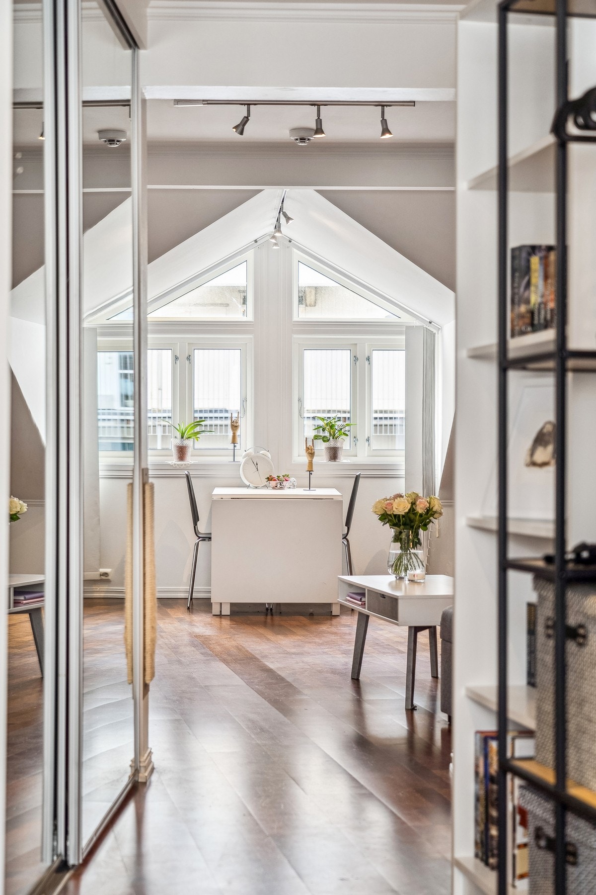 Entré og stue. Galleribilde