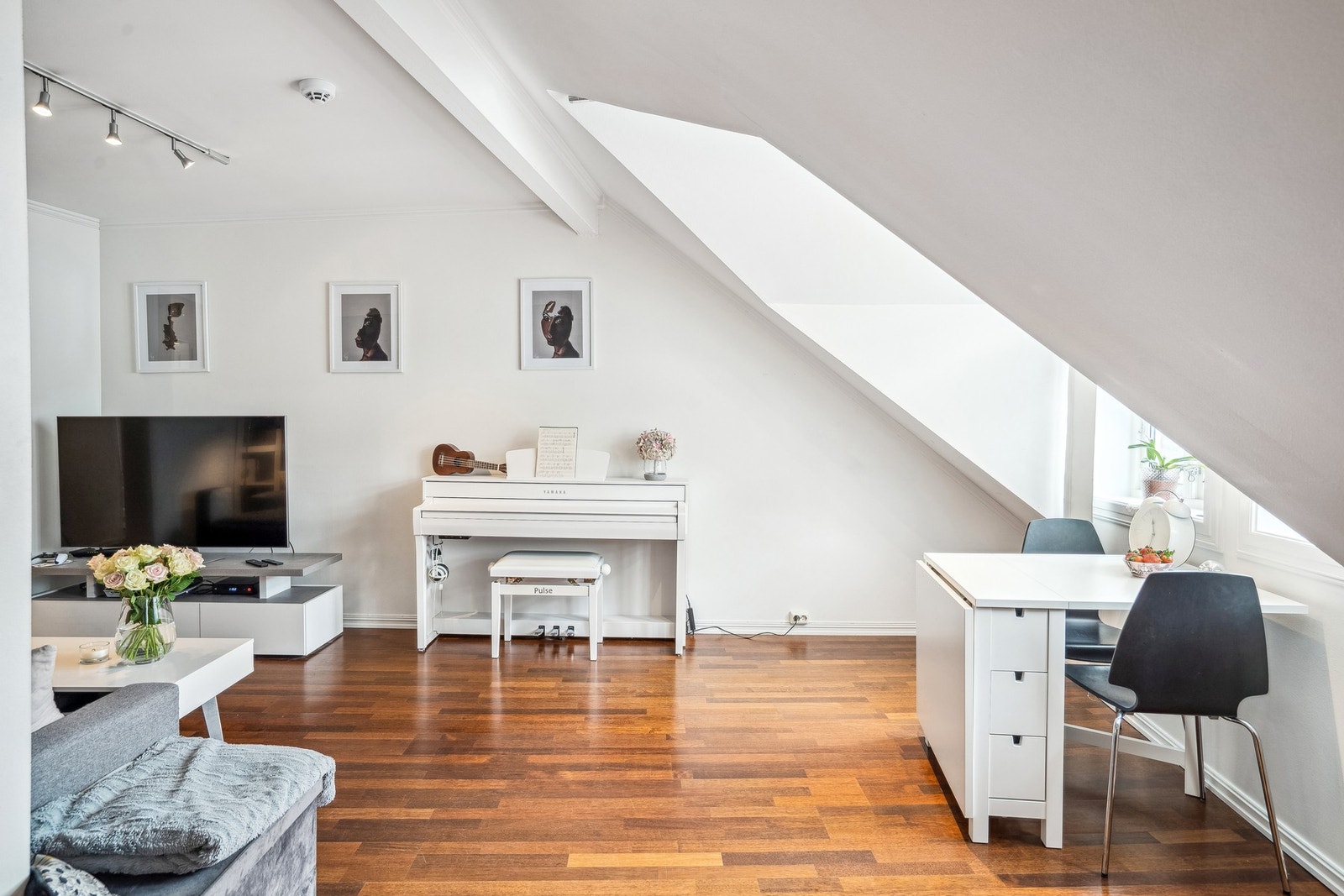 Her er det også plass til spisebord. Galleribilde