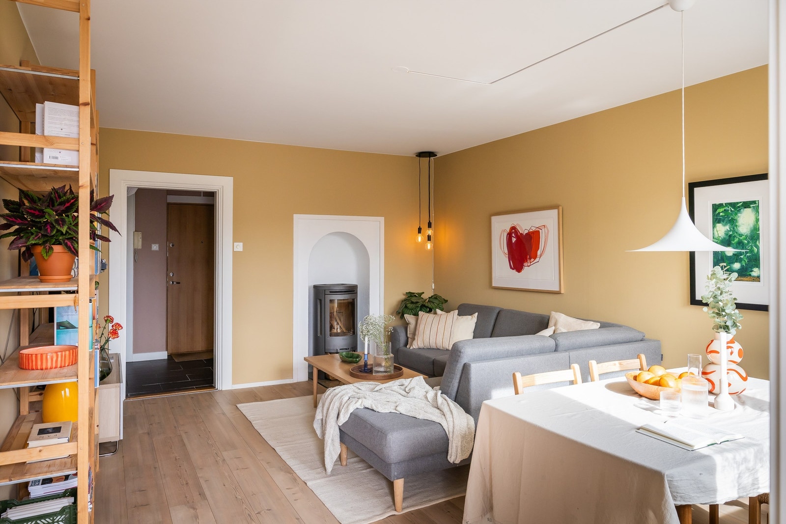 En lys og sjarmerende 3-roms hjørneleilighet med en herlig balkong på populære Keyserløkka! Galleribilde