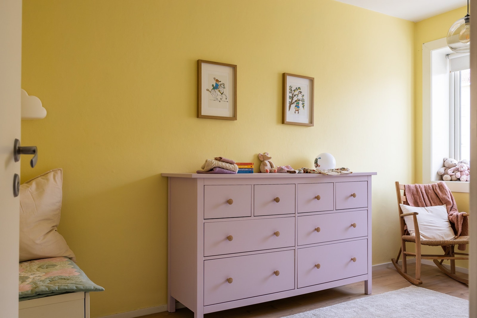 Her er det god plass til seng, pult eller annet ønskelig møblement. Galleribilde