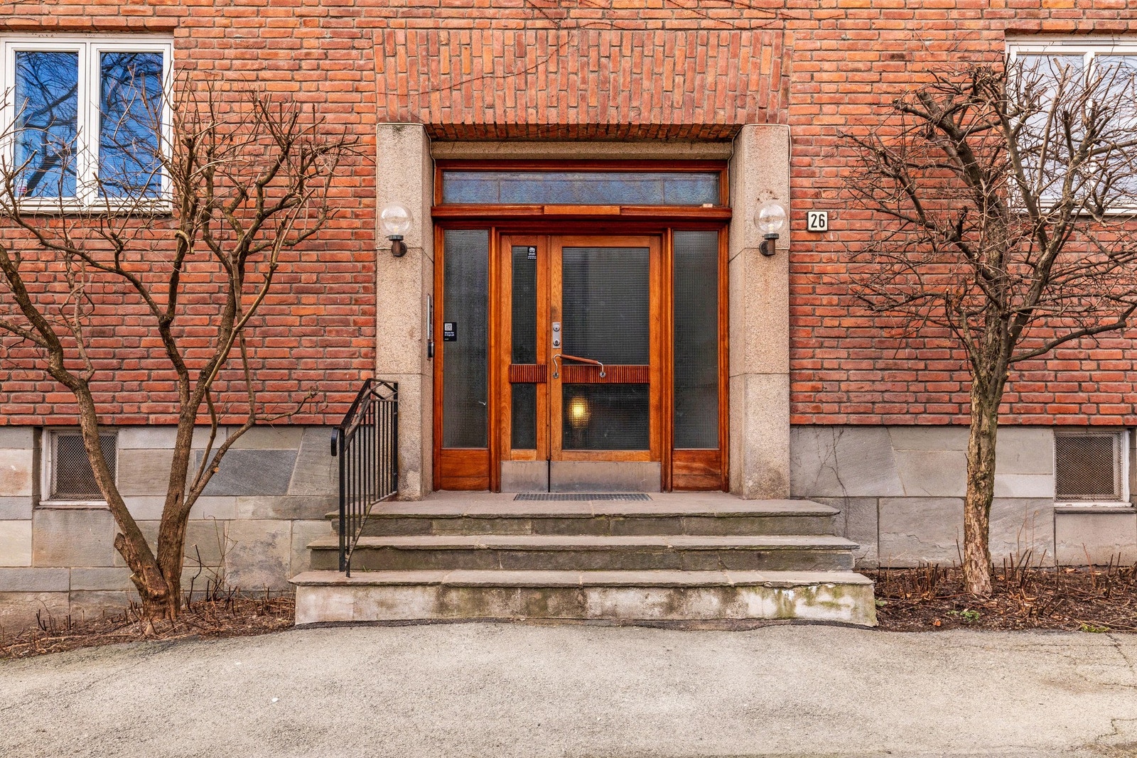 Inngangsparti. Galleribilde