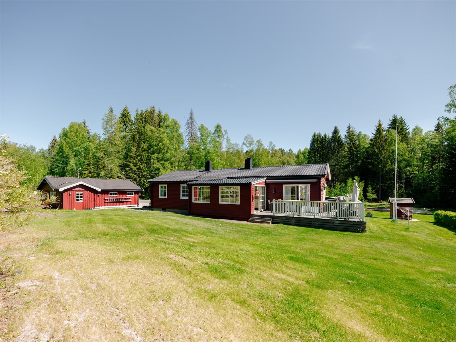 Her bor man i naturskjønne omgivelser med marka som nærmeste nabo. Galleribilde