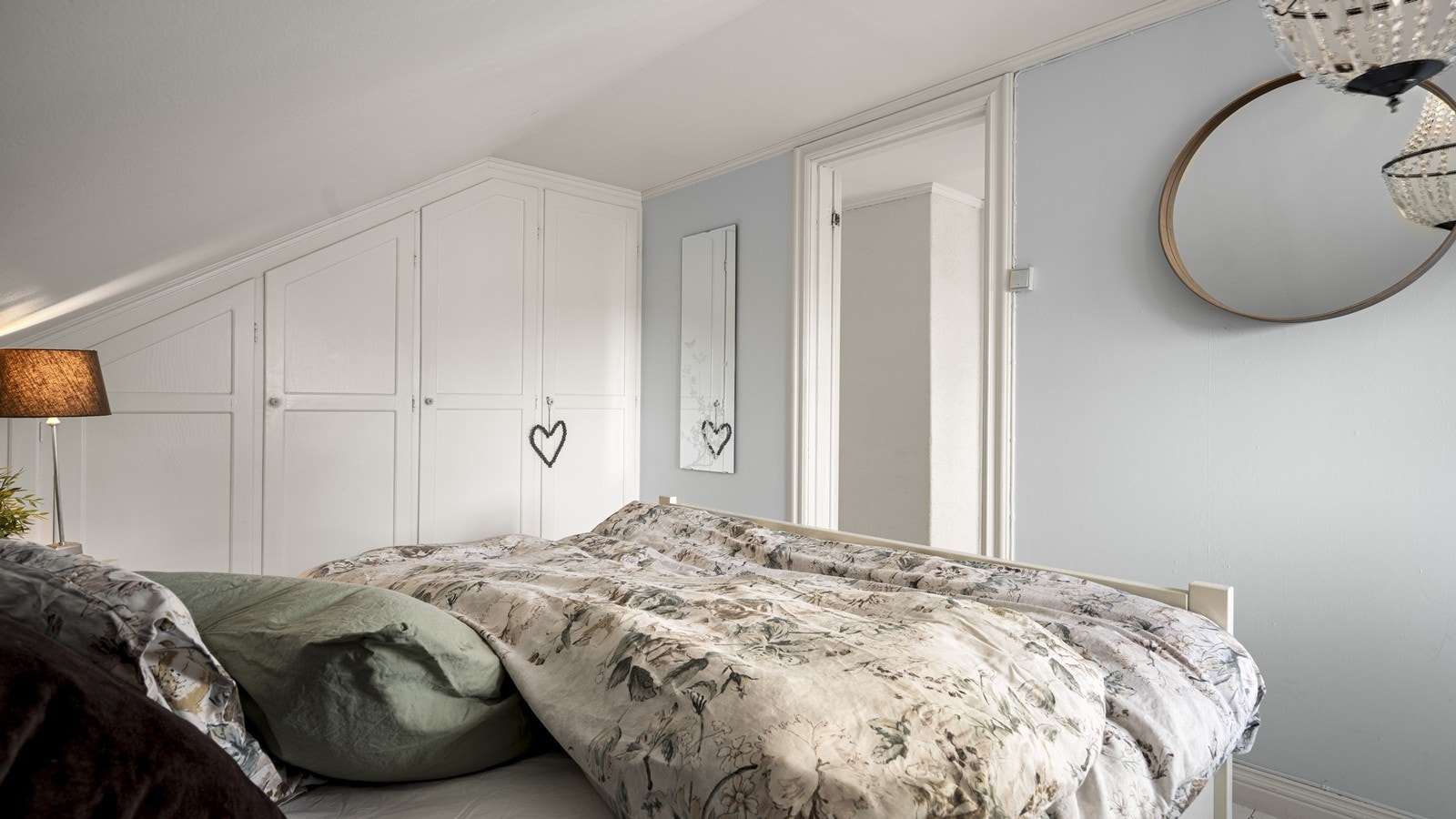 Plassbygget garderobeskap Galleribilde