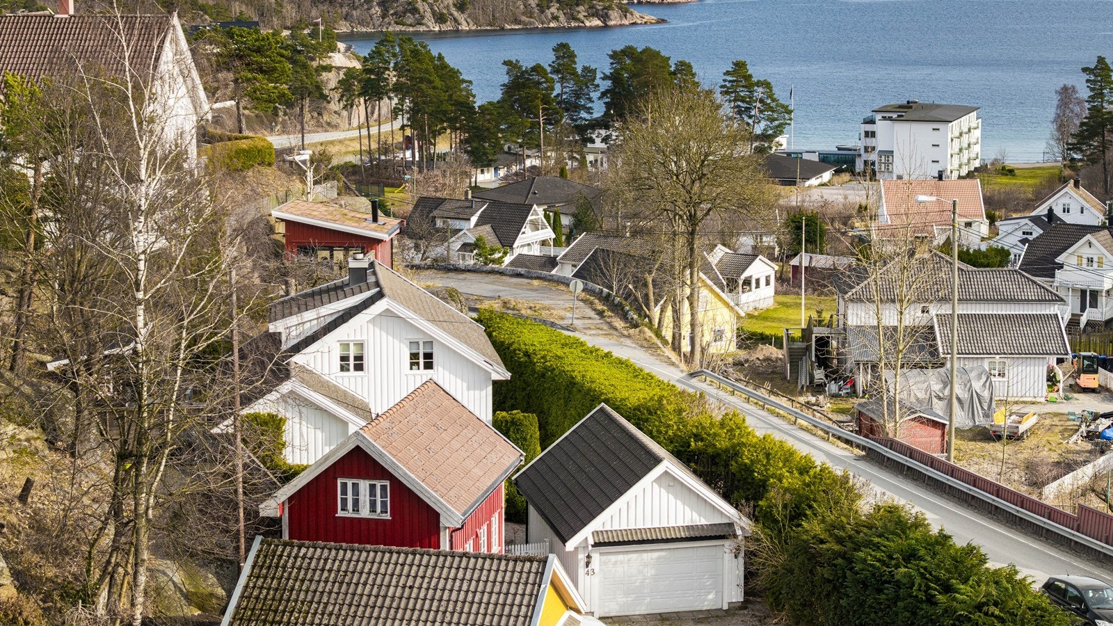 Even Guttormsen i Nordvik presenterer Nedre Hausland 43 - Sørlandsidyll med tre soverom - garasje og gangavstand til Strand Hotel Galleribilde