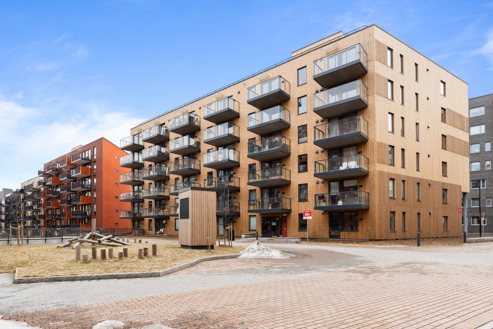 Fasaden. Boligen ligger i byggets andre etasje Galleribilde