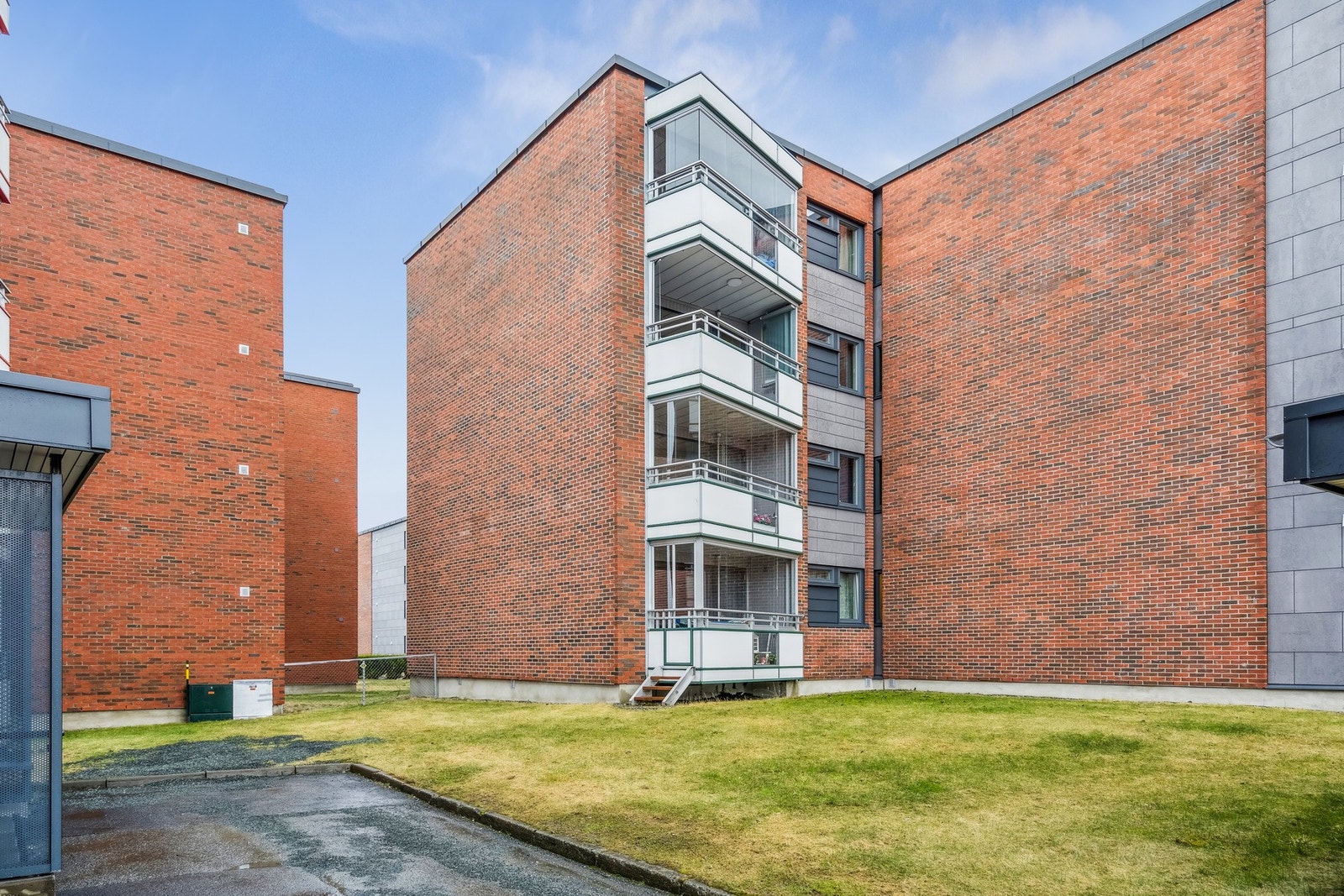 Fasade. Leiligheten ligger i 3. etasje. Galleribilde