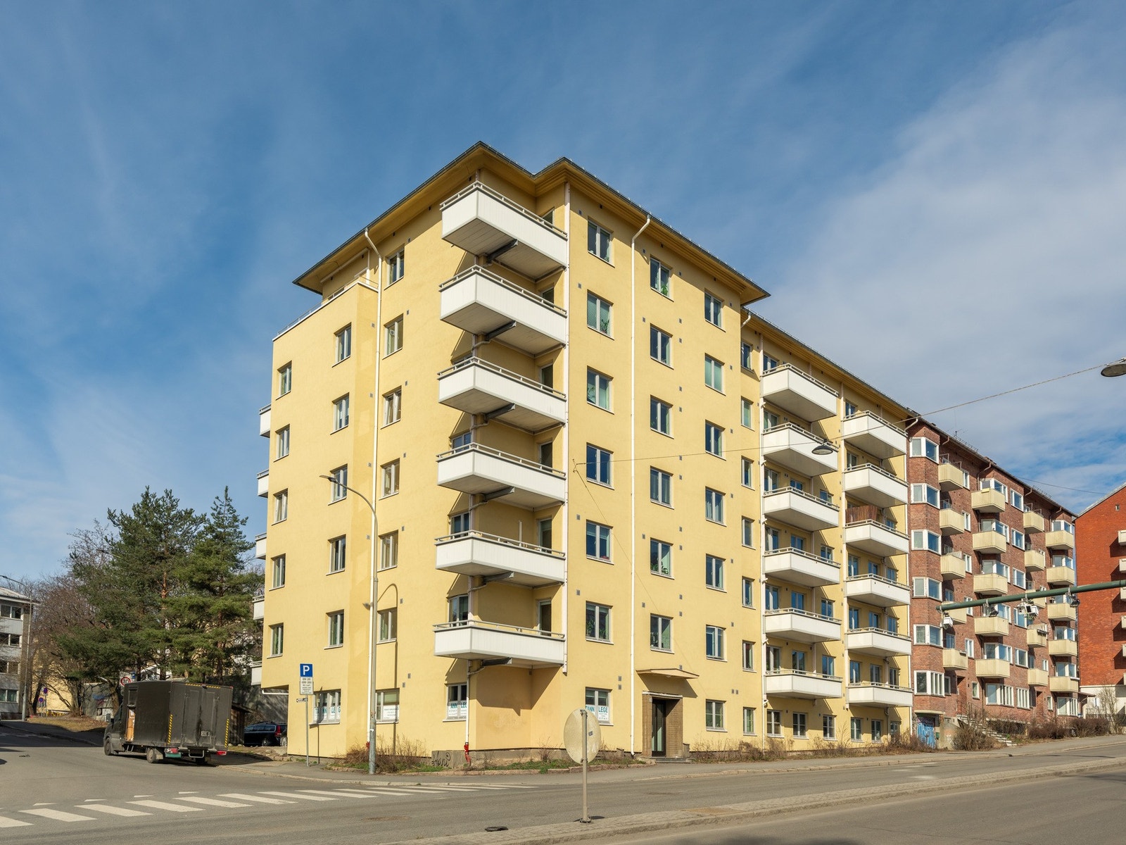 Leiligheten ligger fint til i byggets 4.etasje. Galleribilde
