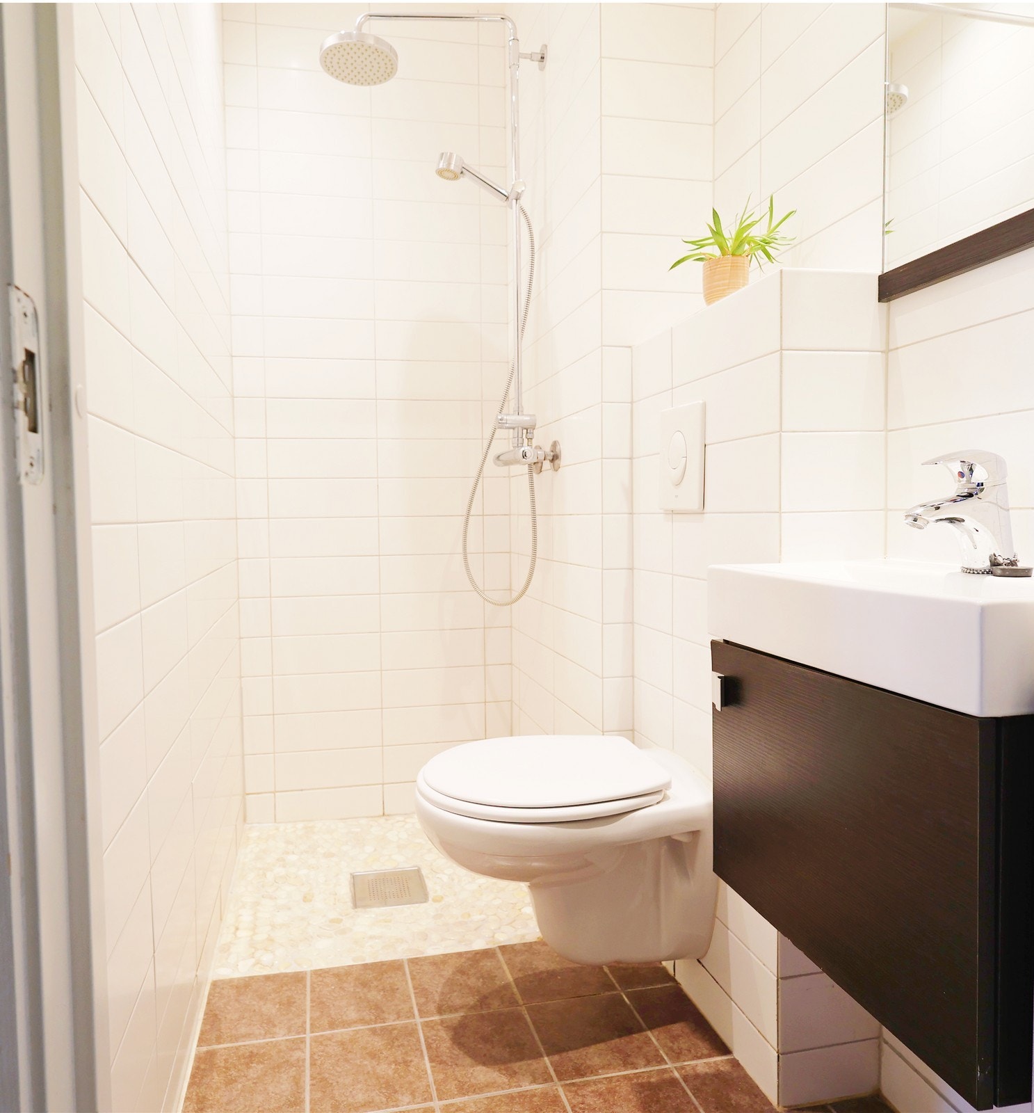 Pent flislagt bad med varmekabler Galleribilde