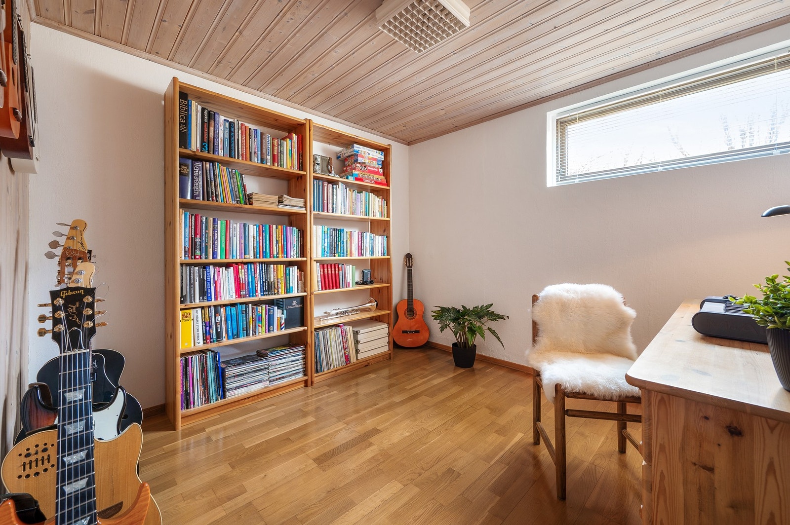 Hobbyrom, benyttet som musikkrom. Galleribilde