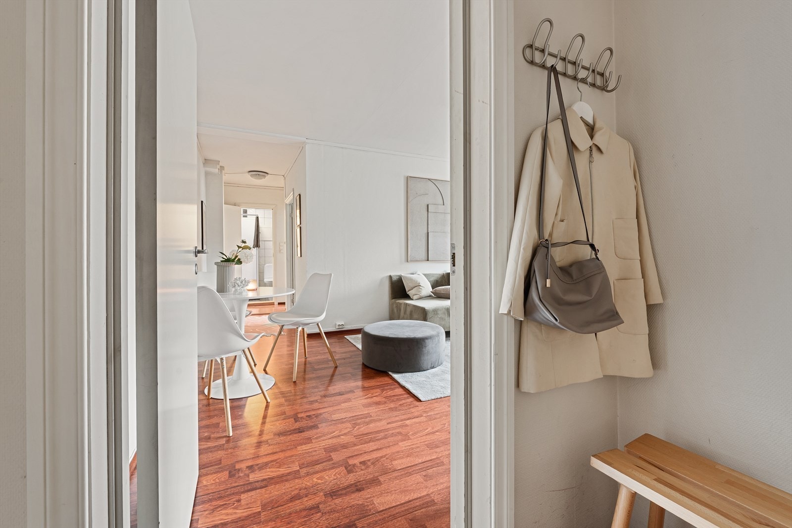 - Praktisk entré på 2 m² - Galleribilde