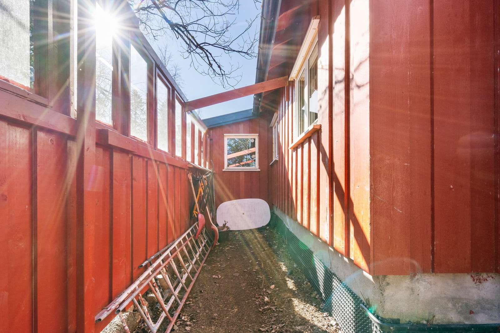 Praktisk huk for lagring for sykkel og redskap. Galleribilde