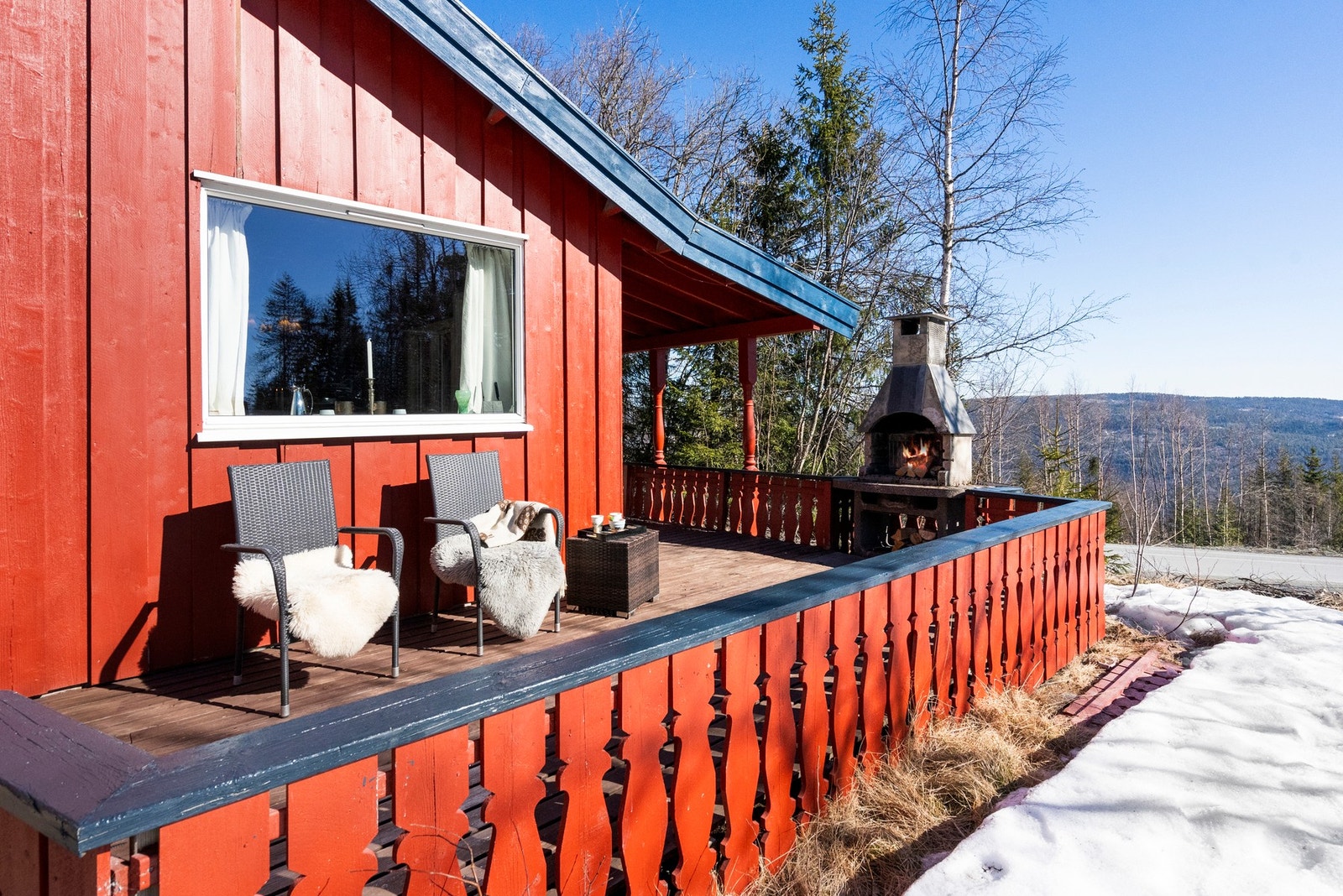 Den store og solrike terrassen Galleribilde