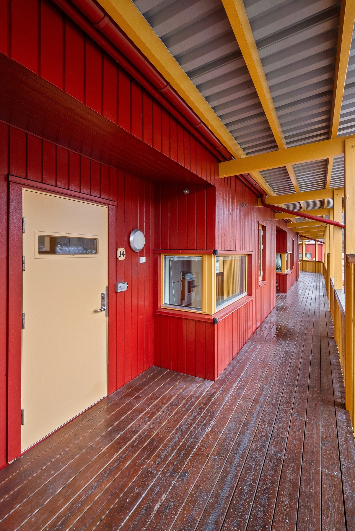 Inngangsparti i felles svalgang. Galleribilde