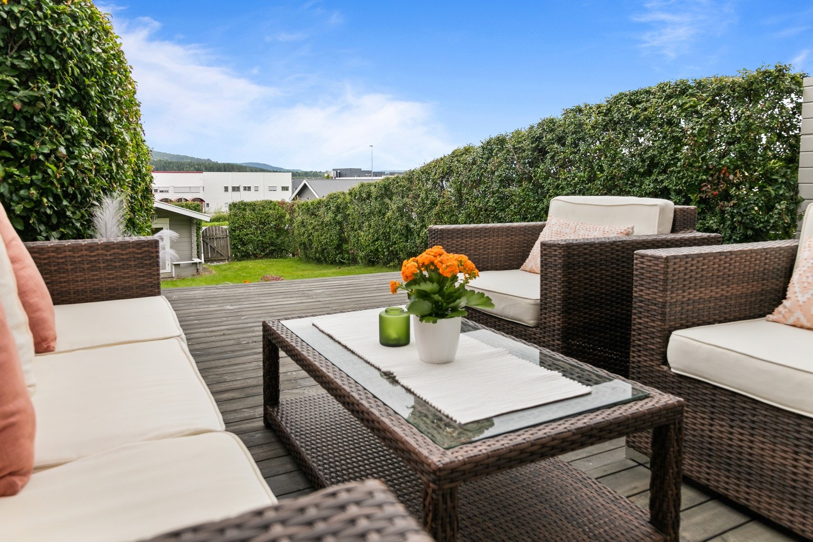 Her kan du innrede med utemøbler og grill. Dette er den perfekte plassen for solrike dager og sene sommerkvelder! Galleribilde