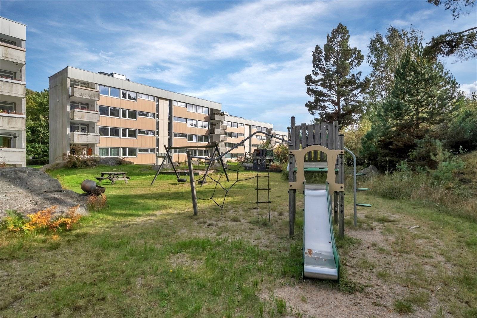 Lekepark rett i nærheten Galleribilde