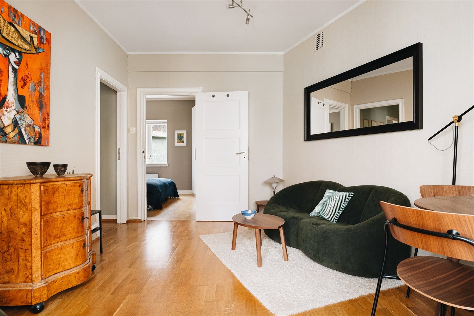 - Det er gjennomgående parkett i leiligheten - Galleribilde